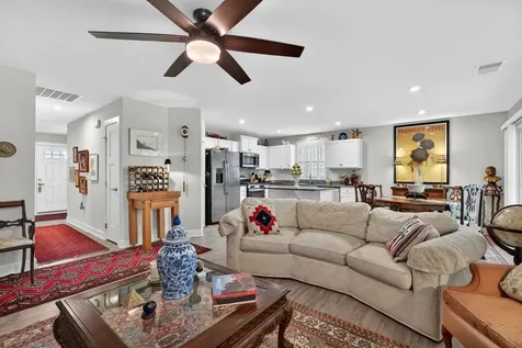 33 South Peak Drive Mcgaheysville VA 22840
