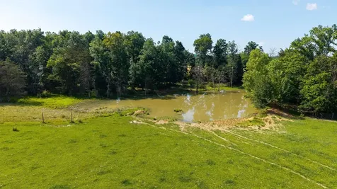 2010 Knightly Mill Road New Hope VA 24469