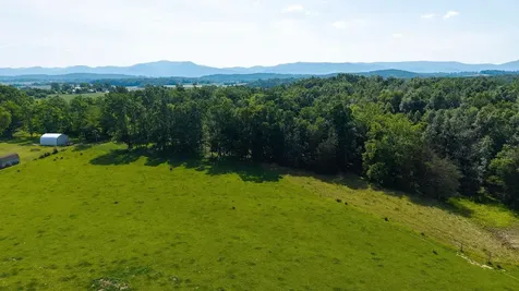 2010 Knightly Mill Road New Hope VA 24469