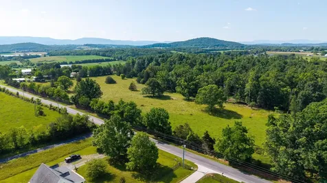 2010 Knightly Mill Road New Hope VA 24469