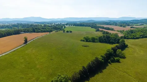 2010 Knightly Mill Road New Hope VA 24469