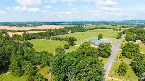 2010 Knightly Mill Road New Hope VA 24469
