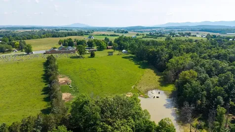 2010 Knightly Mill Road New Hope VA 24469