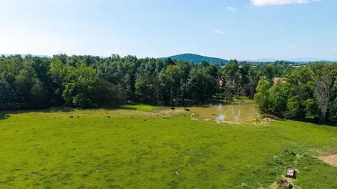 2010 Knightly Mill Road New Hope VA 24469