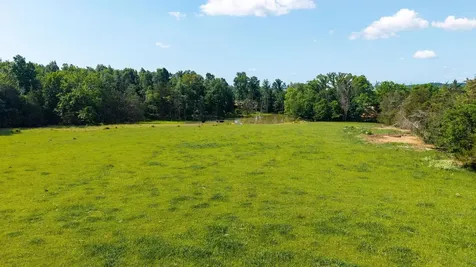 2010 Knightly Mill Road New Hope VA 24469