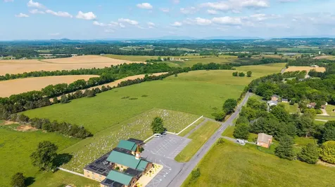 2010 Knightly Mill Road New Hope VA 24469