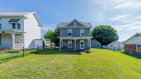 33 Marye Lane N Luray VA 22835