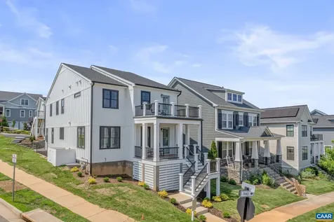 1603 Griffen Grove Charlottesville VA 22901