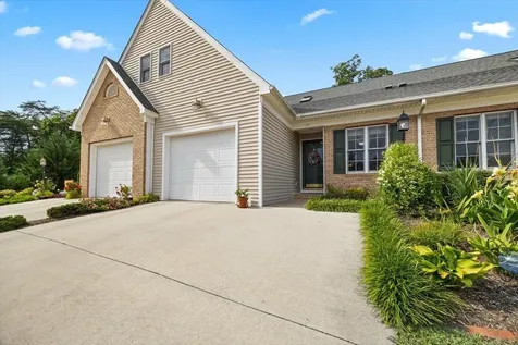 35 Hickory Nut Lane Staunton VA 24401