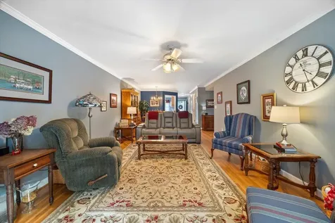 35 Hickory Nut Lane Staunton VA 24401