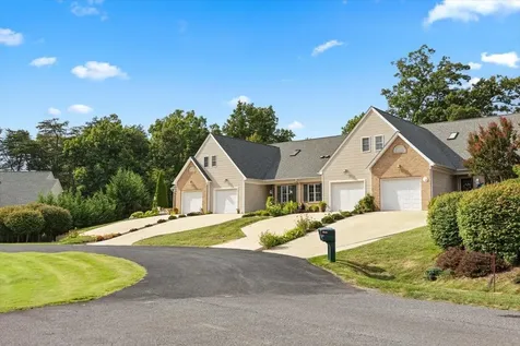 35 Hickory Nut Lane Staunton VA 24401