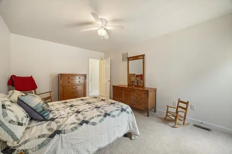 35 Hickory Nut Lane Staunton VA 24401