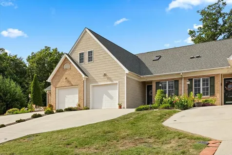 35 Hickory Nut Lane Staunton VA 24401