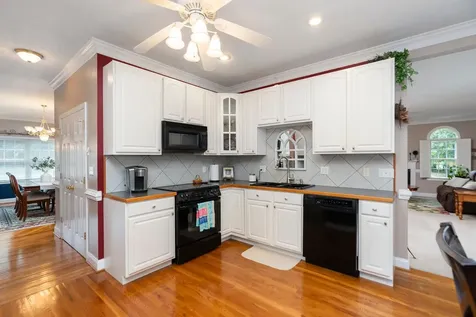 15 Rutherford Lane Stuarts Draft VA 24477
