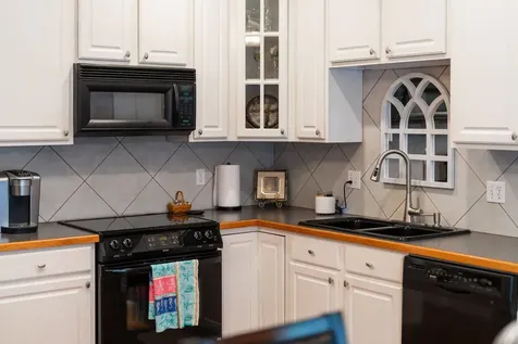 15 Rutherford Lane Stuarts Draft VA 24477