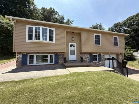 665 Gloria Place Staunton VA 24401