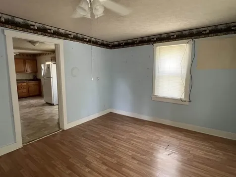 207 Winchester Avenue N Waynesboro VA 22980