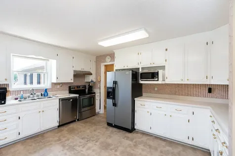 1802 River Road N Mount Solon VA 22843