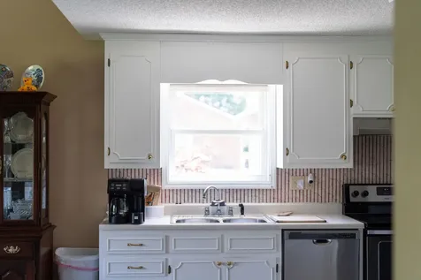 1802 River Road N Mount Solon VA 22843