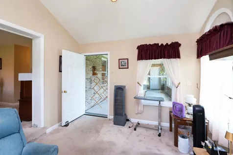 1802 River Road N Mount Solon VA 22843