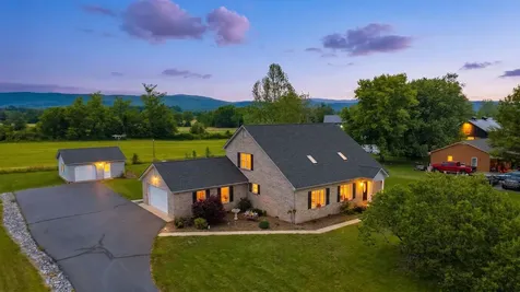1802 River Road N Mount Solon VA 22843