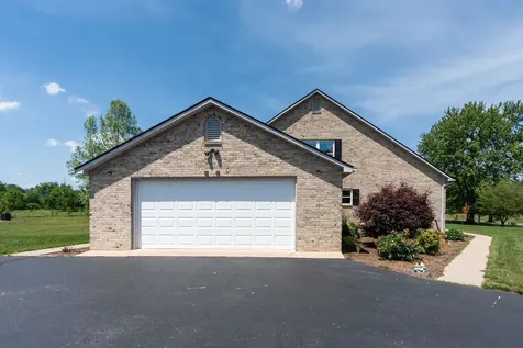 1802 River Road N Mount Solon VA 22843