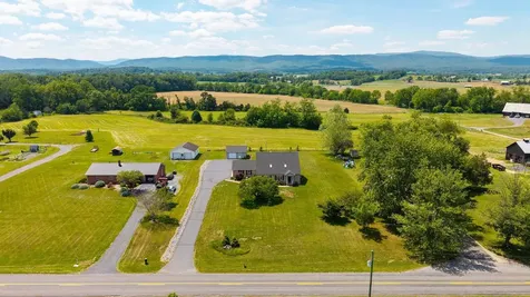 1802 River Road N Mount Solon VA 22843