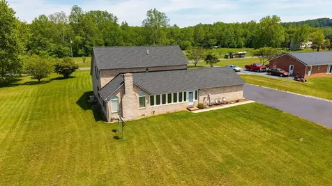 1802 River Road N Mount Solon VA 22843