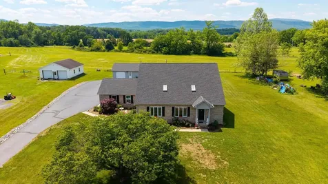 1802 River Road N Mount Solon VA 22843