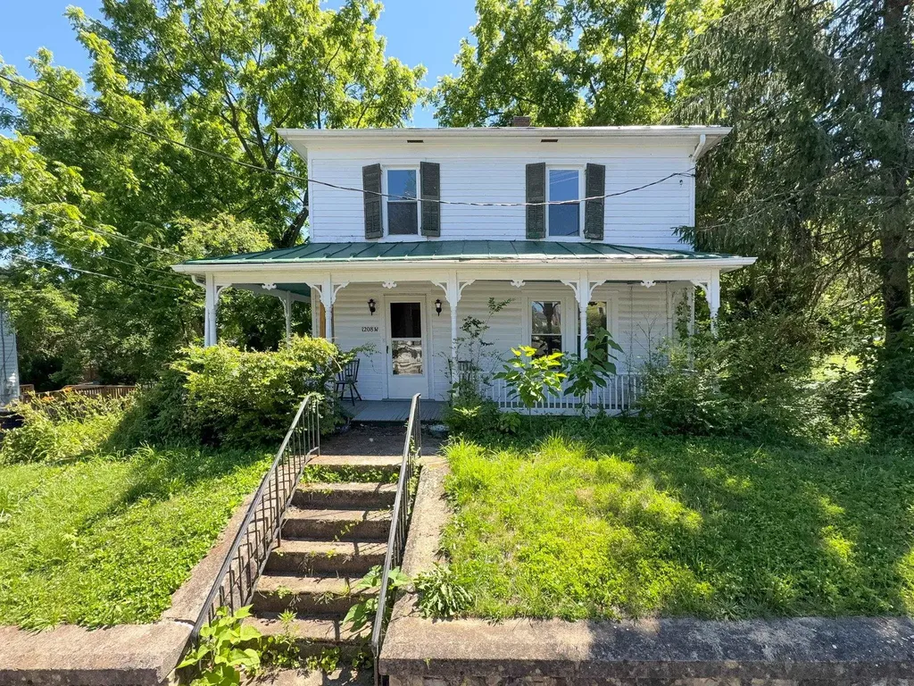 1208 Beverly Street W Staunton VA 24401
