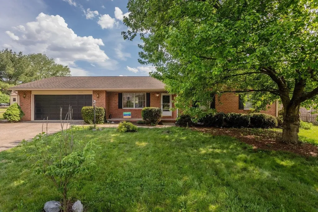 3235 Pin Oak Drive Rockingham VA 22801