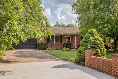 3235 Pin Oak Drive Rockingham VA 22801