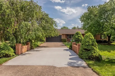 3235 Pin Oak Drive Rockingham VA 22801