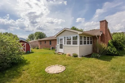 3235 Pin Oak Drive Rockingham VA 22801
