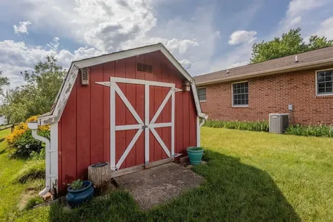 3235 Pin Oak Drive Rockingham VA 22801