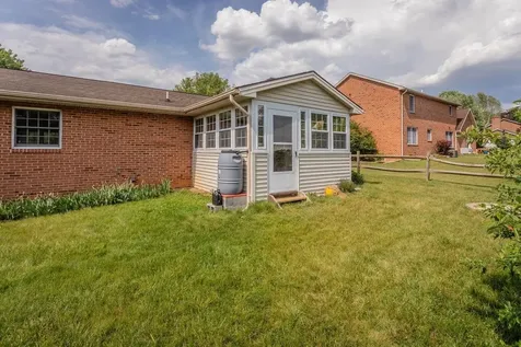 3235 Pin Oak Drive Rockingham VA 22801