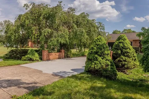 3235 Pin Oak Drive Rockingham VA 22801