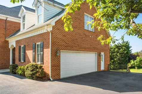 2945 Brookstone Drive Rockingham VA 22801
