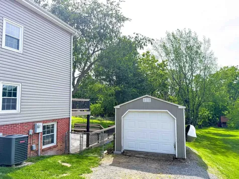 110 Montgomery Road Staunton VA 24401