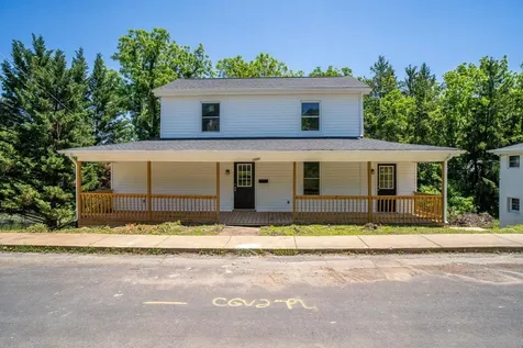 1201 Burnett Street Staunton VA 24401