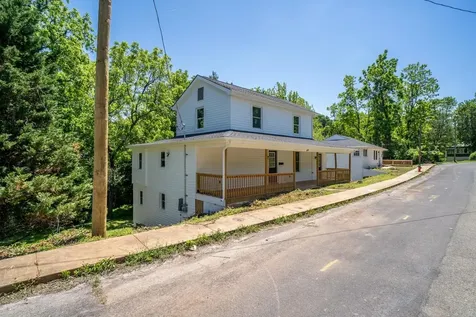 1201 Burnett Street Staunton VA 24401
