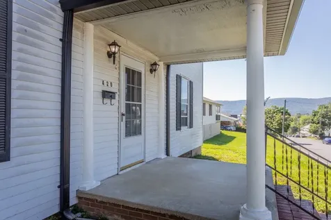 420 Spring Street W Woodstock VA 22664