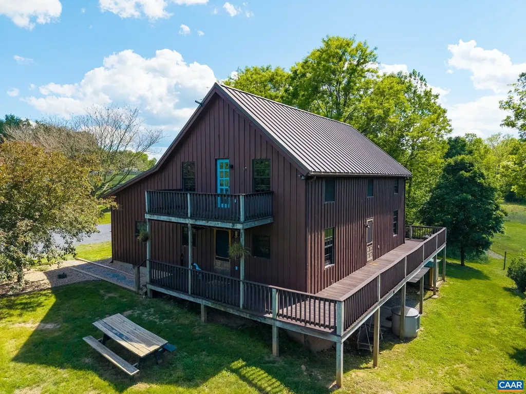 3292 East Side Highway Grottoes VA 24441