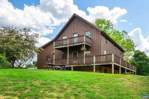 3292 East Side Highway Grottoes VA 24441
