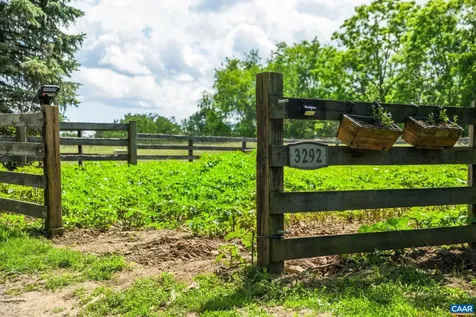 3292 East Side Highway Grottoes VA 24441