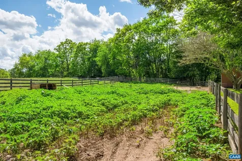 3292 East Side Highway Grottoes VA 24441