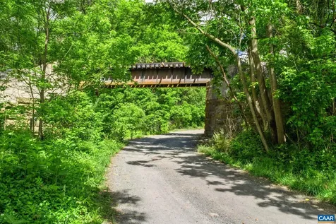 3292 East Side Highway Grottoes VA 24441