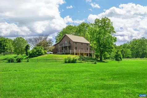 3292 East Side Highway Grottoes VA 24441