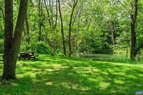 3292 East Side Highway Grottoes VA 24441