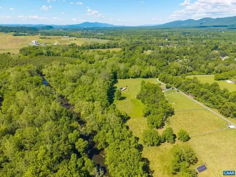 3292 East Side Highway Grottoes VA 24441